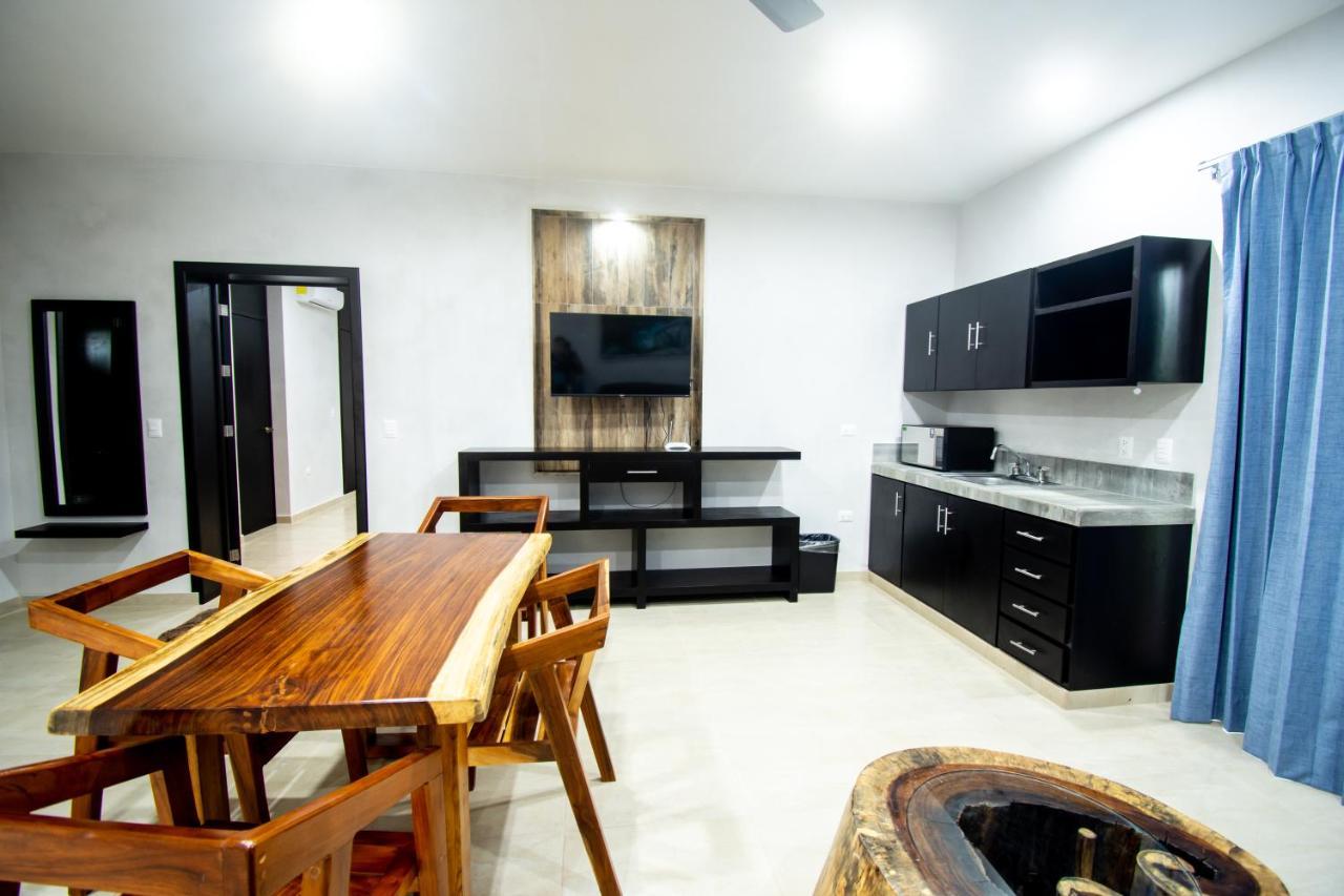 Hotel Casa Tortuga Tulum - Cenotes Park Inclusive Exteriör bild A typical apartment at the hotel