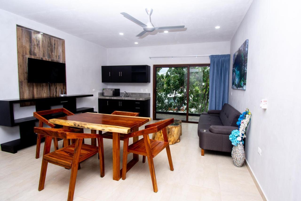 Hotel Casa Tortuga Tulum - Cenotes Park Inclusive Exteriör bild A typical apartment at the resort
