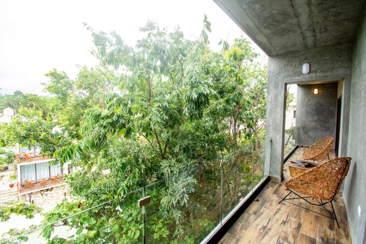 Hotel Casa Tortuga Tulum - Cenotes Park Inclusive Exteriör bild View from the balcony of the house