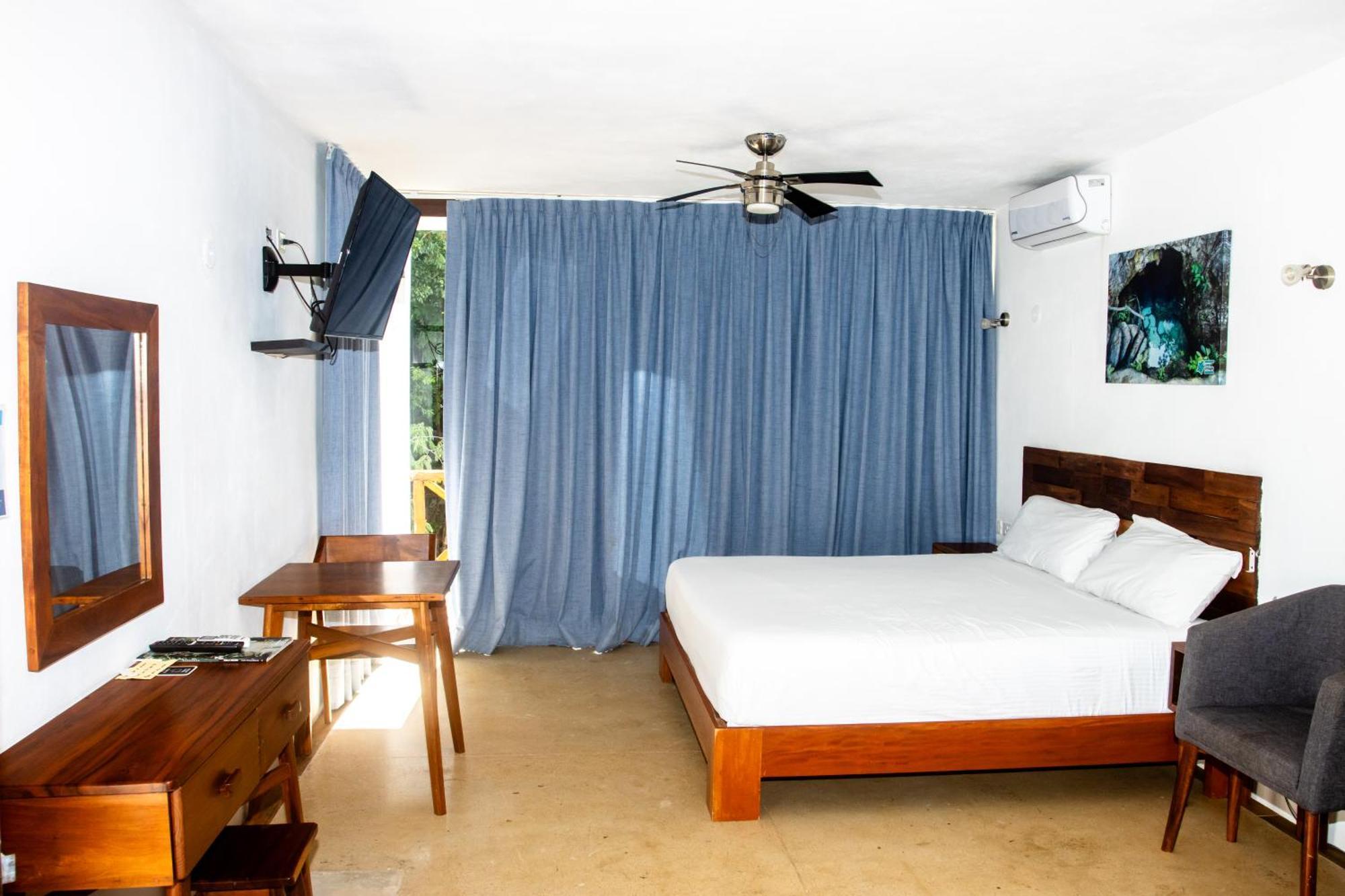 Hotel Casa Tortuga Tulum - Cenotes Park Inclusive Exteriör bild A room at the hotel