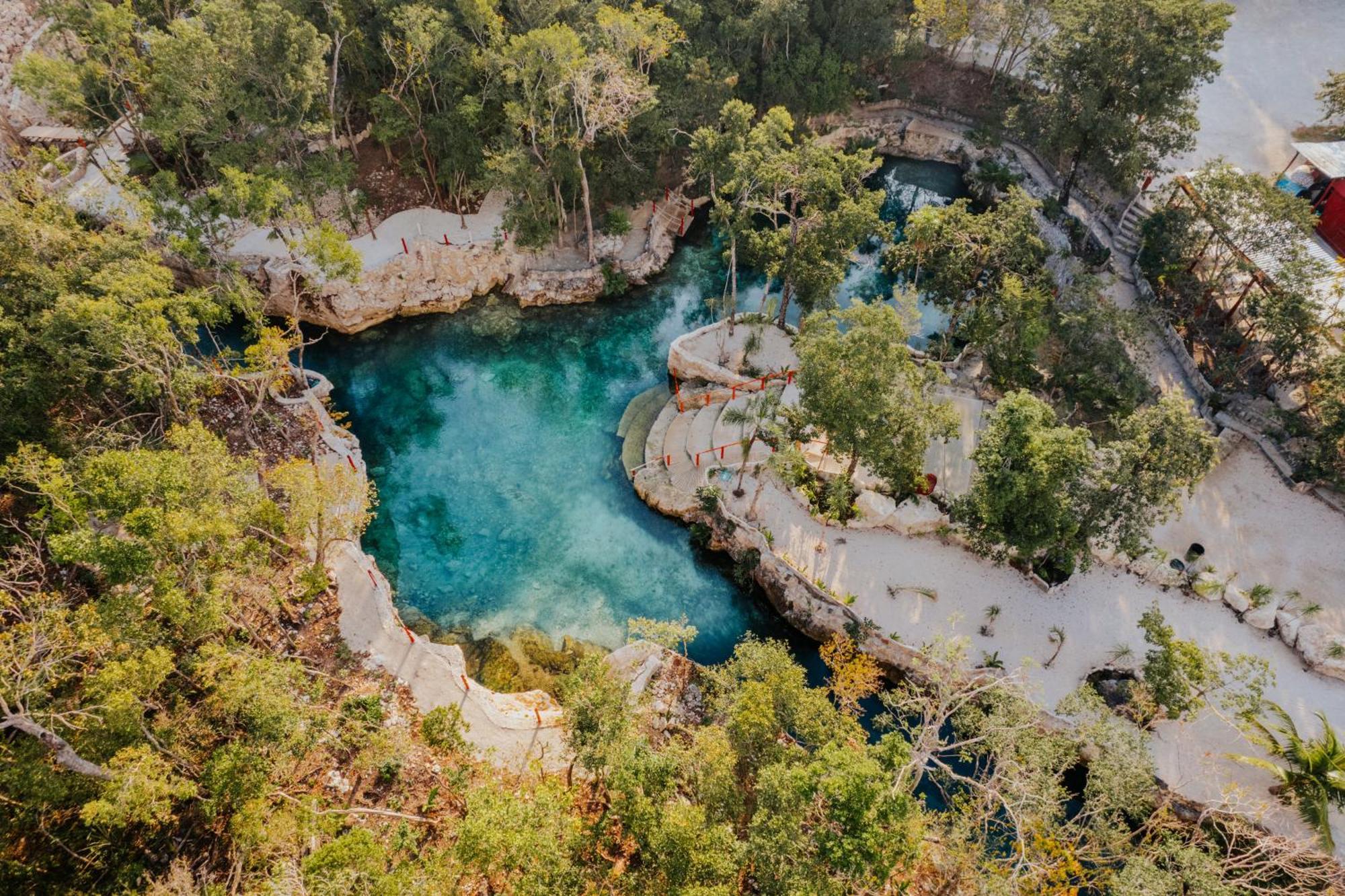 Hotel Casa Tortuga Tulum - Cenotes Park Inclusive Exteriör bild Aerial view of the Blue Lagoon